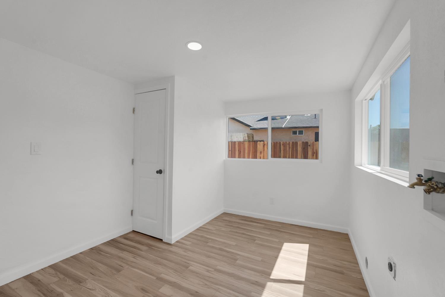 413 Empire Ave, Modesto, CA 95354