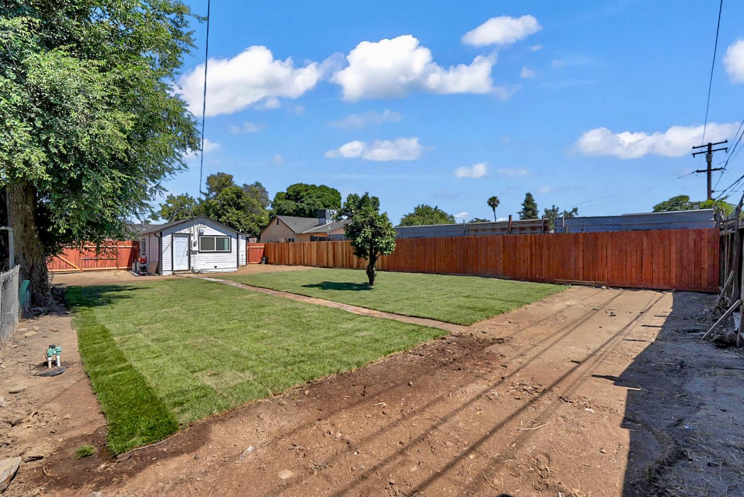 413 Empire Ave, Modesto, CA 95354