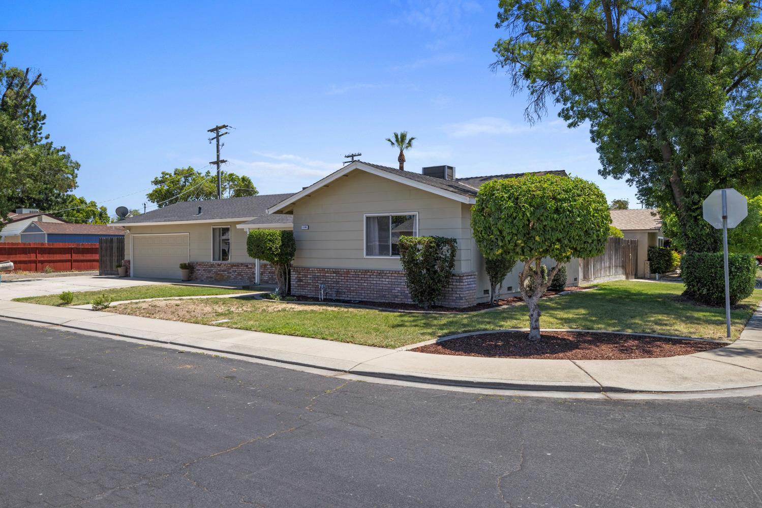 1106 Monte Cristo Ave, Modesto, CA 95350