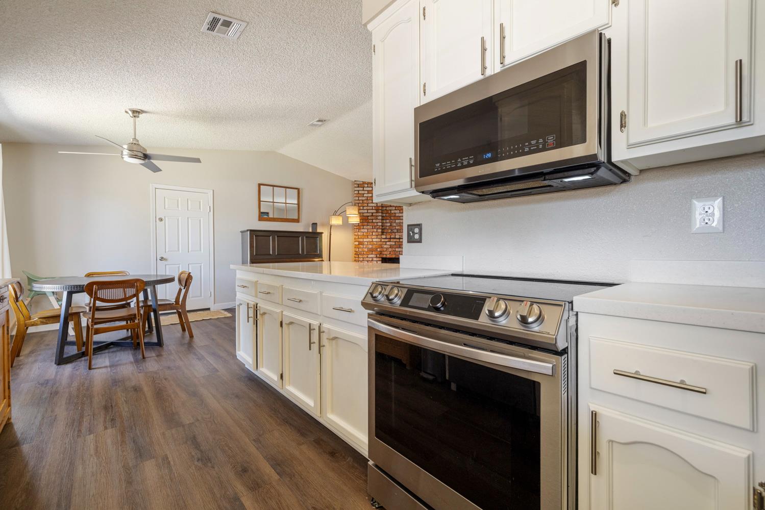 1106 Monte Cristo Ave, Modesto, CA 95350