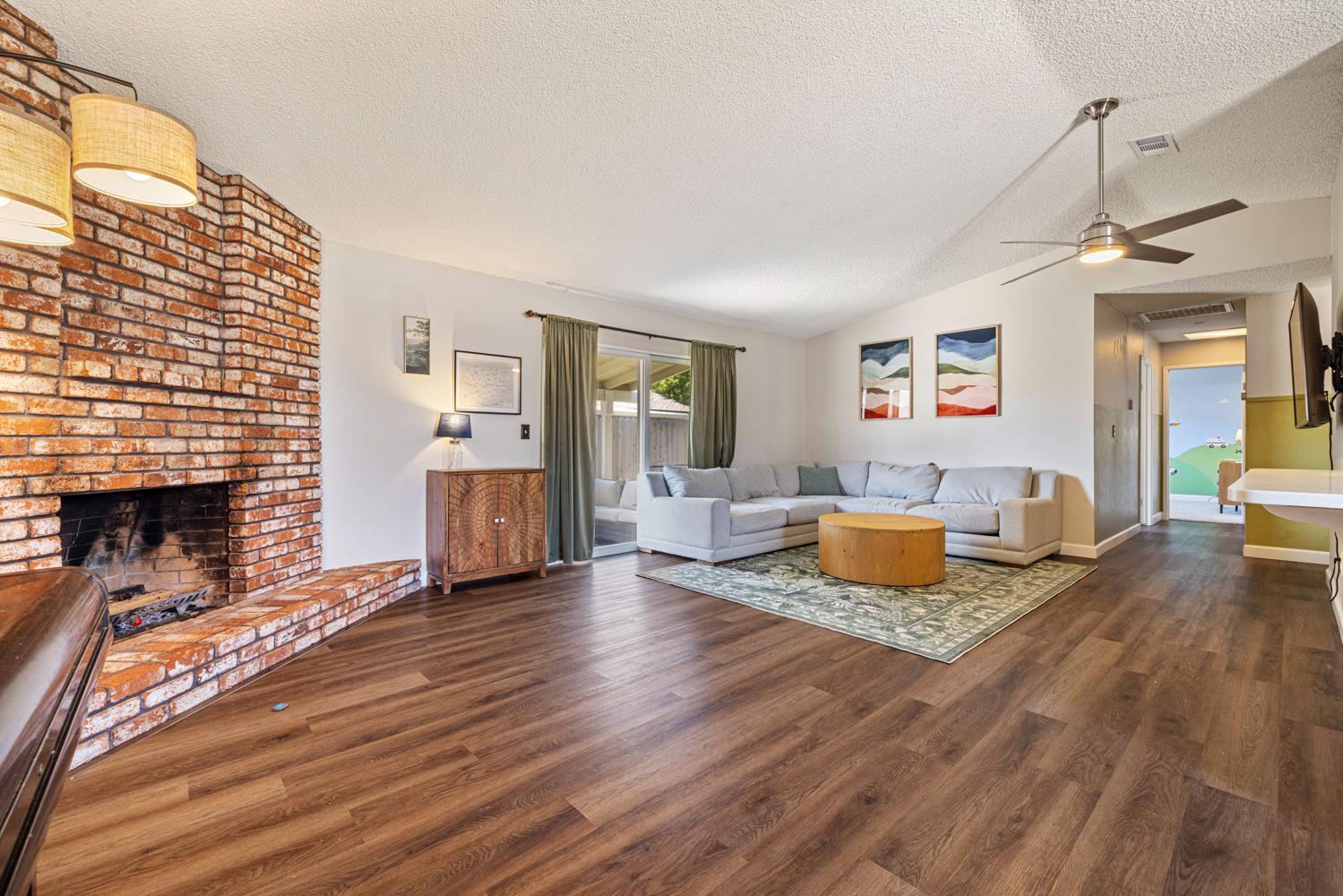 1106 Monte Cristo Ave, Modesto, CA 95350
