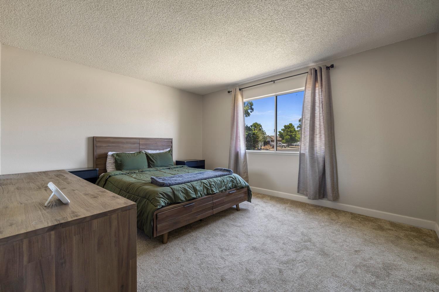 1106 Monte Cristo Ave, Modesto, CA 95350