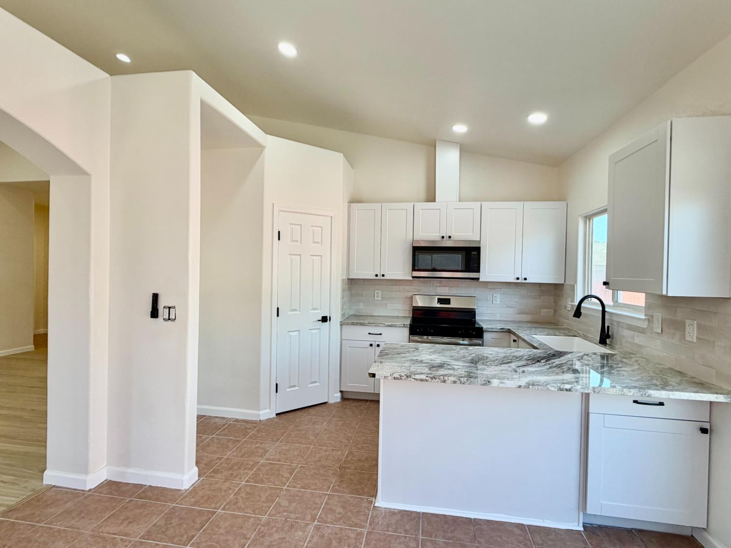 2833 Colton Ct, Merced, CA 95348