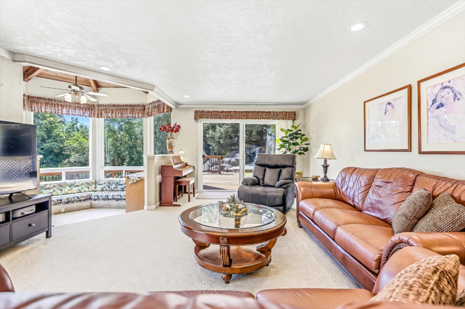 8918 Oak View Dr, Oakdale, CA 95361