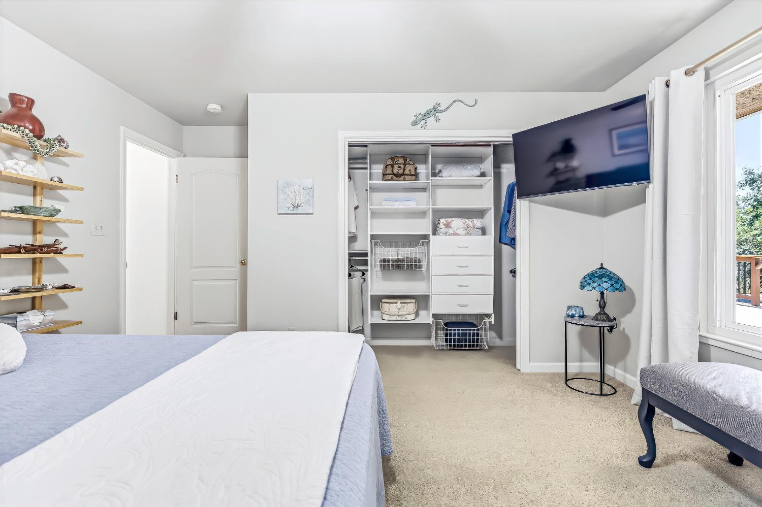 8918 Oak View Dr, Oakdale, CA 95361