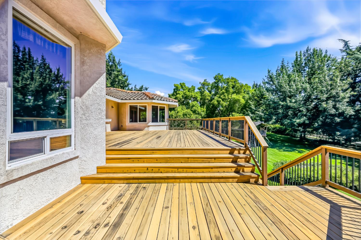 8918 Oak View Dr, Oakdale, CA 95361