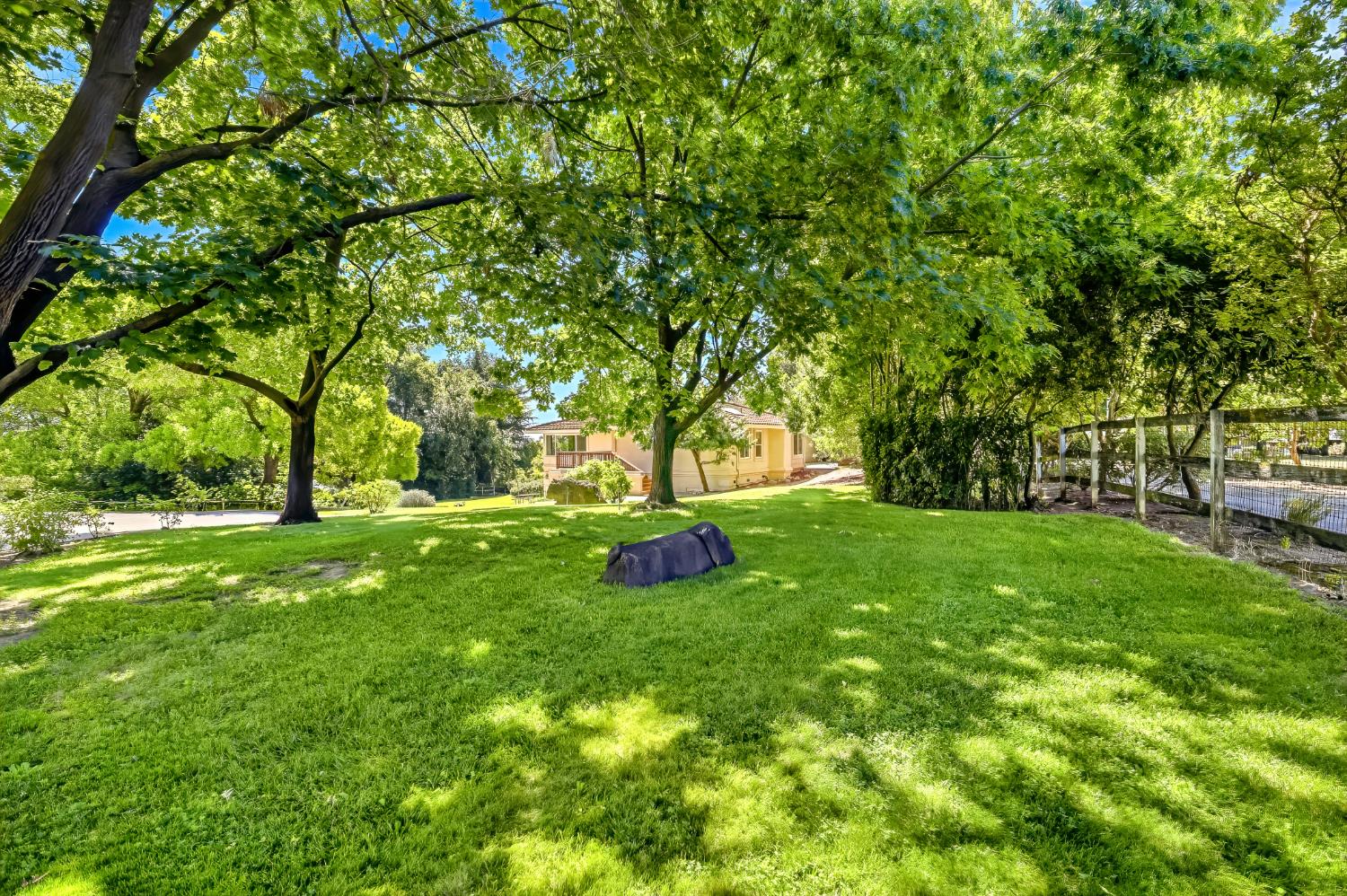8918 Oak View Dr, Oakdale, CA 95361