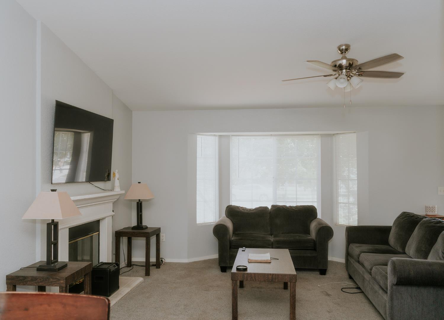 12 E San Clemente Dr, Merced, CA 95341