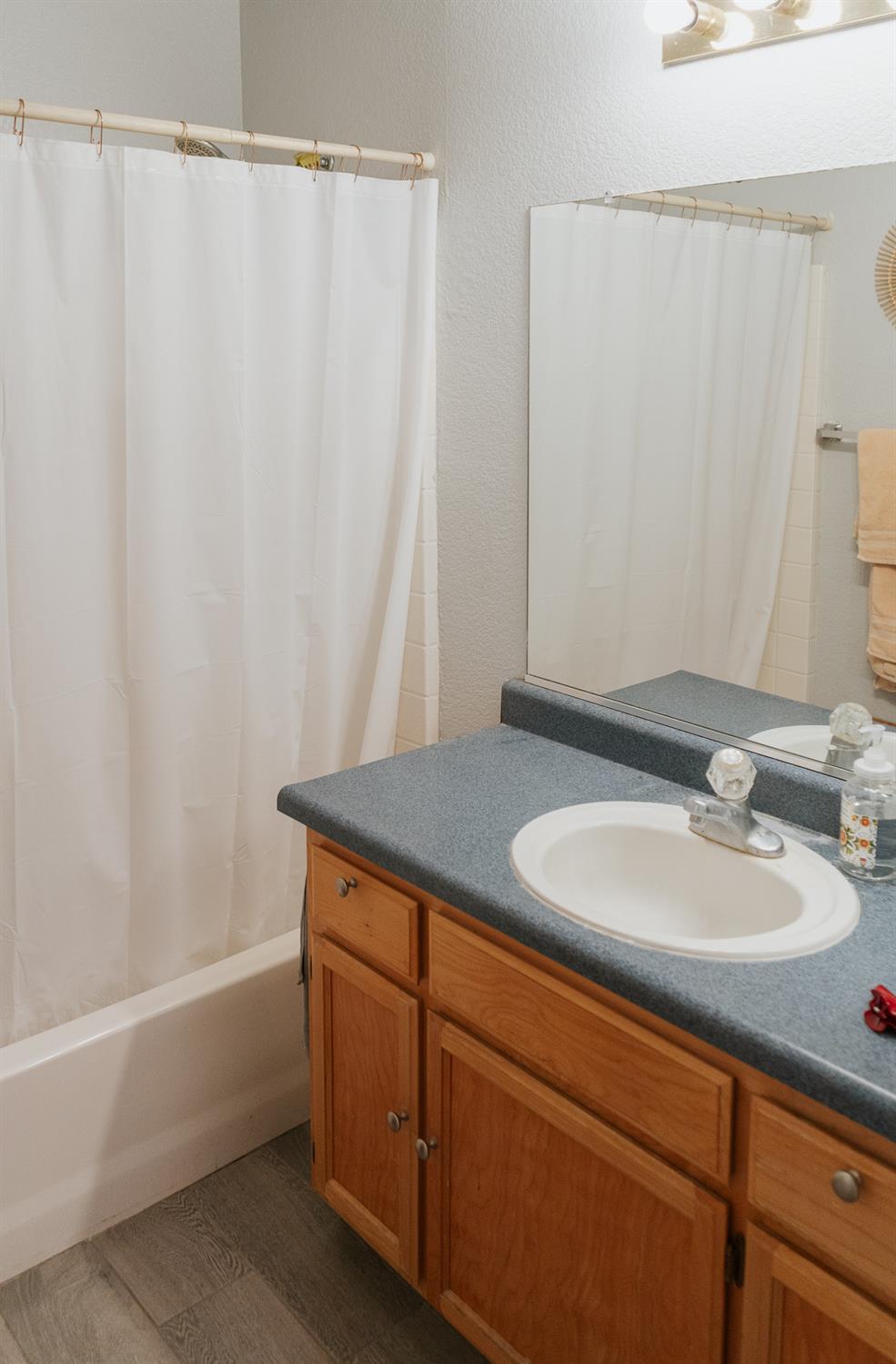 12 E San Clemente Dr, Merced, CA 95341