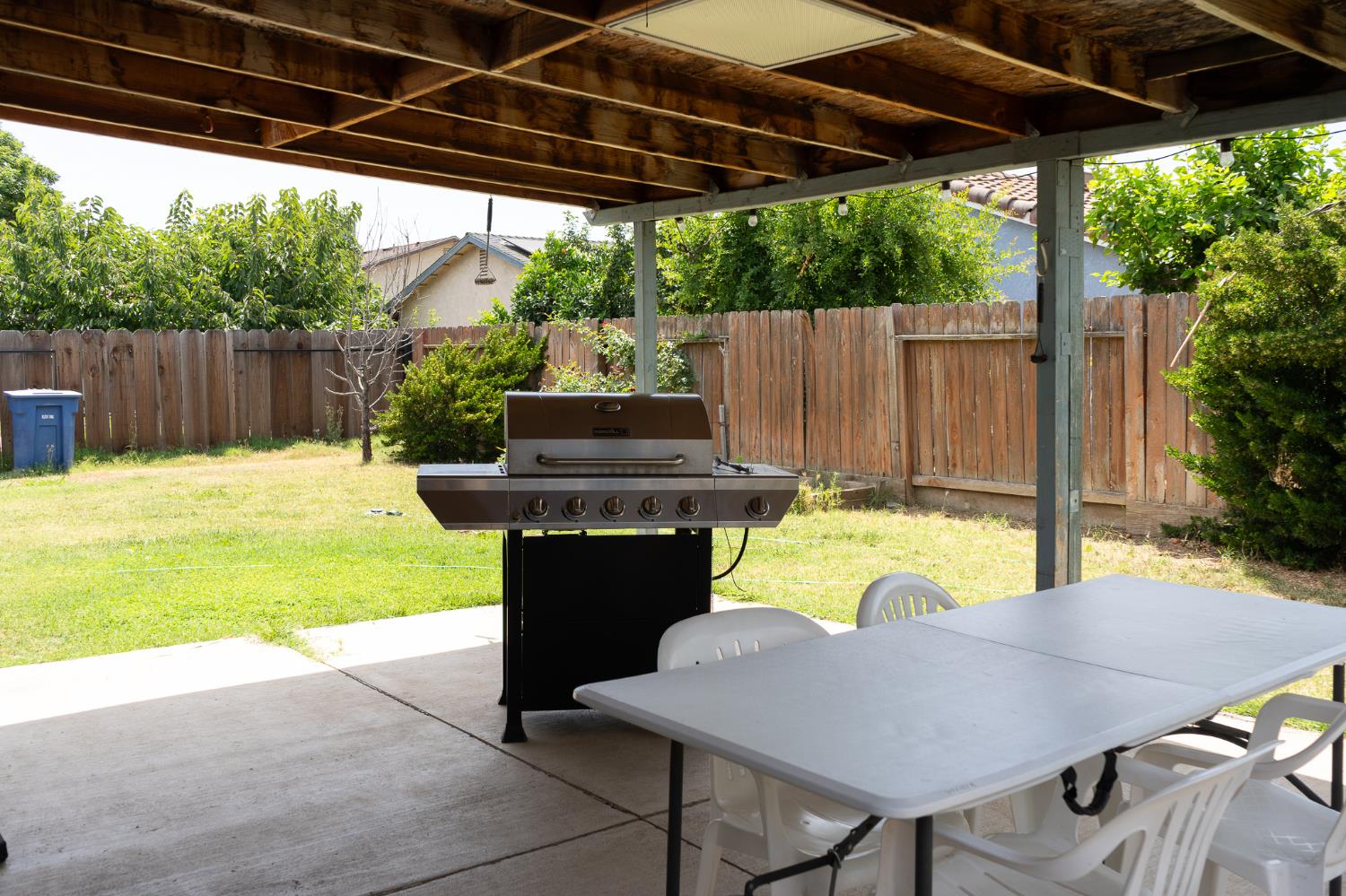 12 E San Clemente Dr, Merced, CA 95341