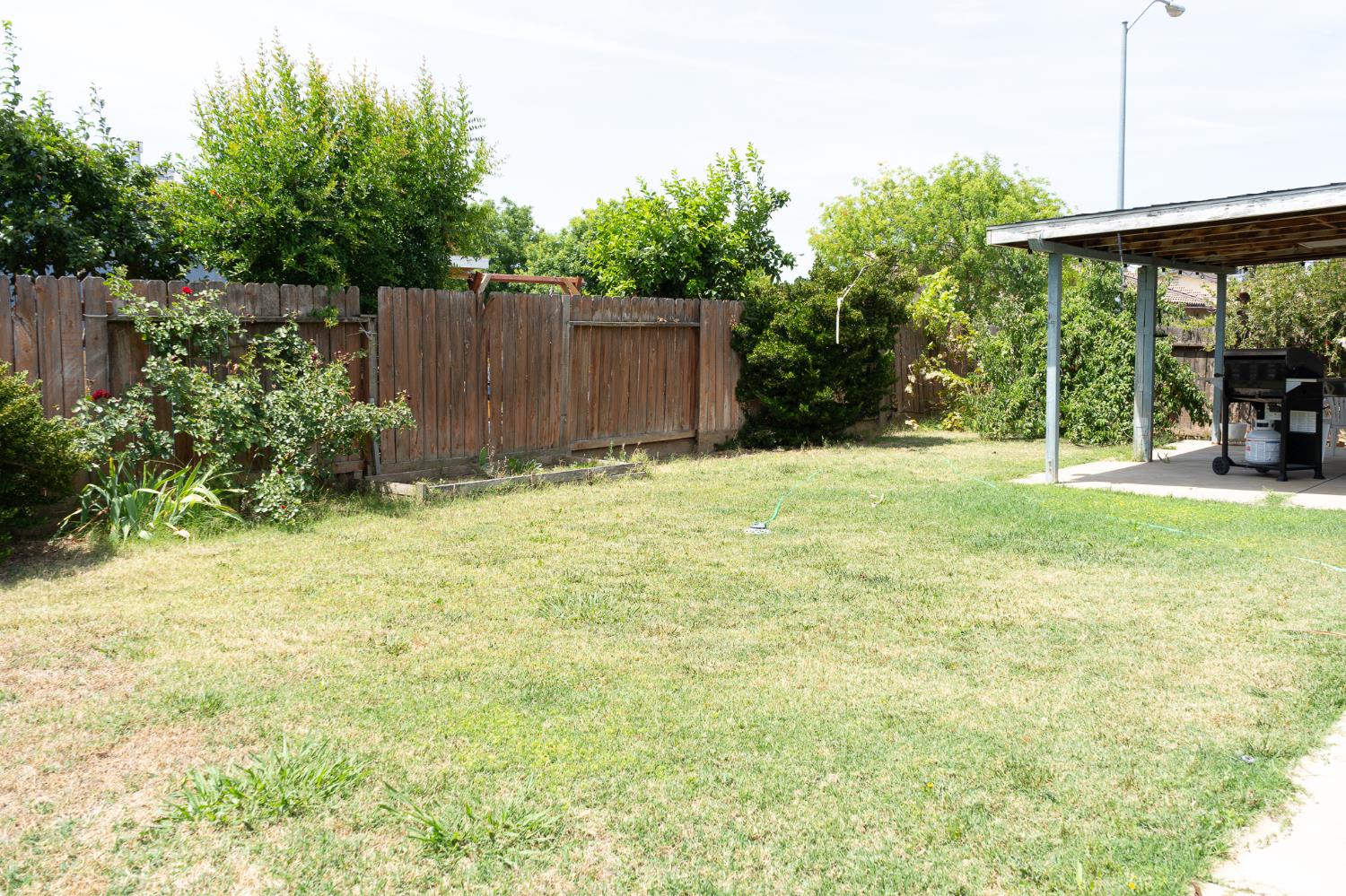 12 E San Clemente Dr, Merced, CA 95341