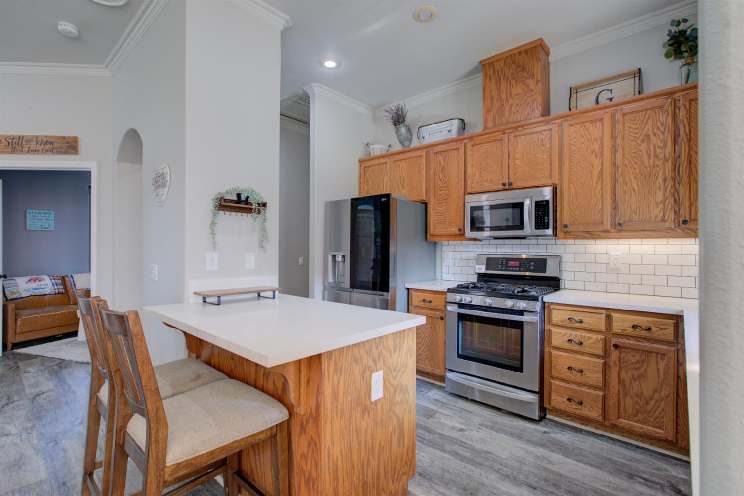 1704 Nutshell Ct, Hughson, CA 95326
