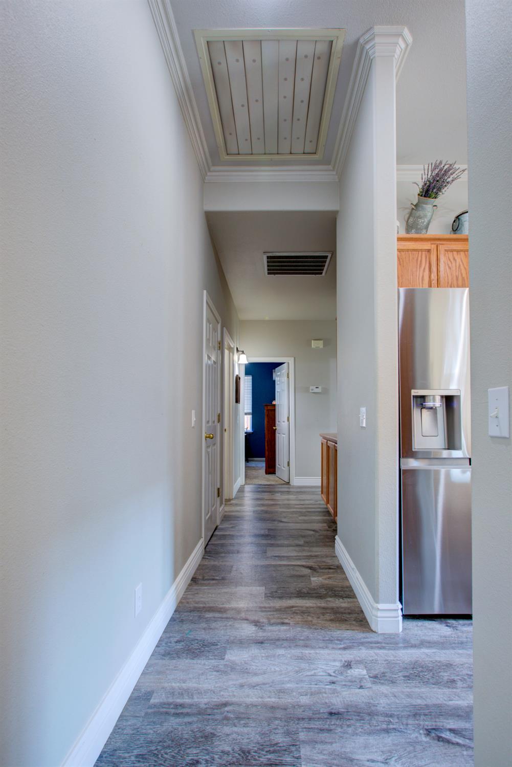 1704 Nutshell Ct, Hughson, CA 95326