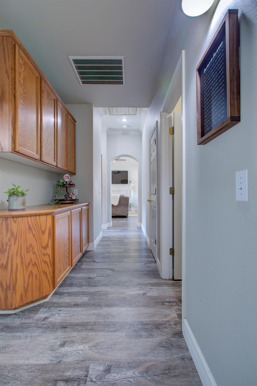 1704 Nutshell Ct, Hughson, CA 95326
