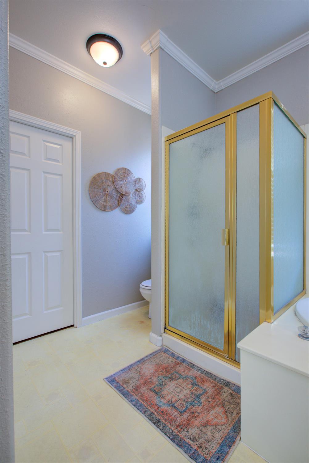1704 Nutshell Ct, Hughson, CA 95326