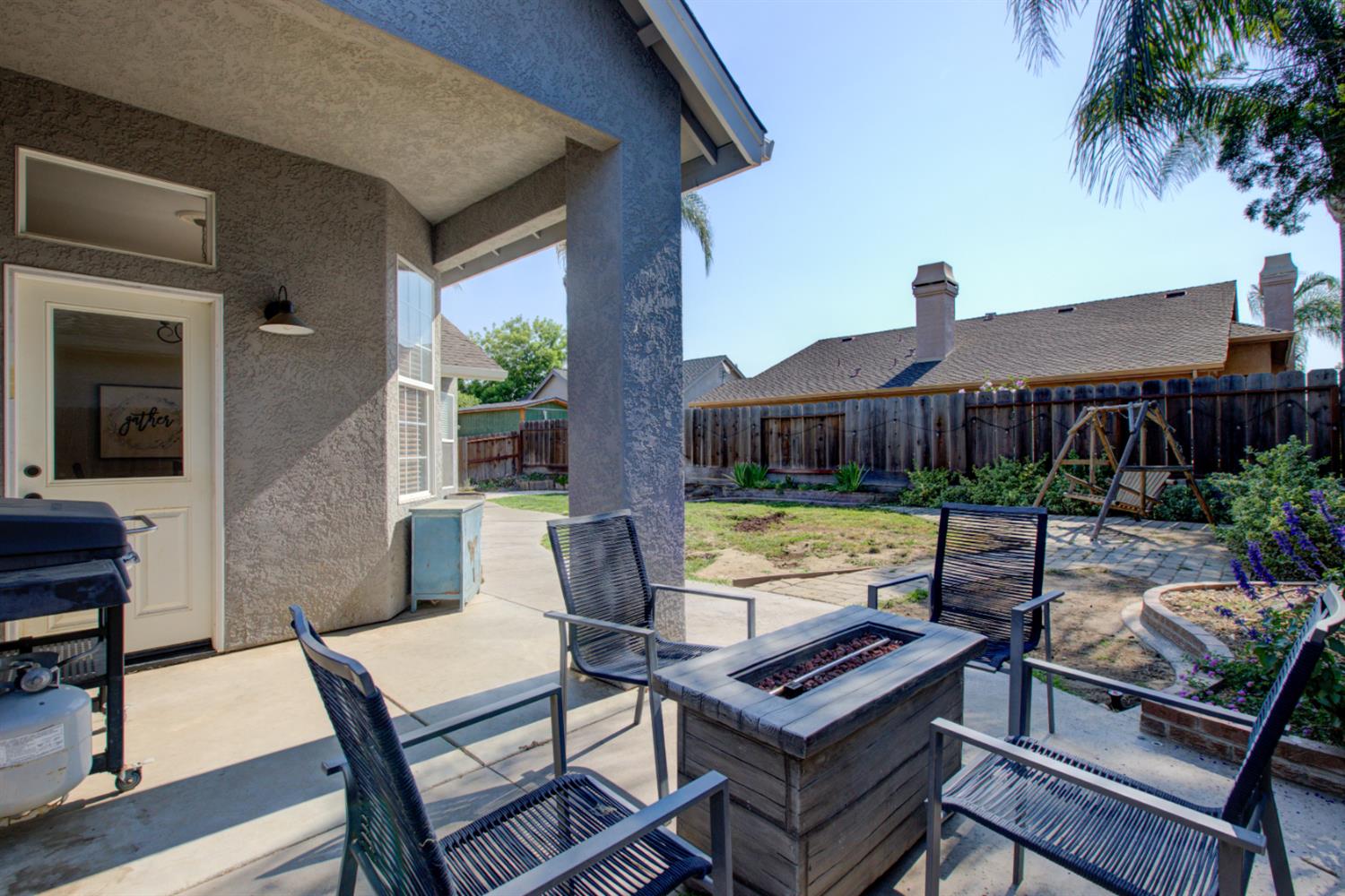 1704 Nutshell Ct, Hughson, CA 95326