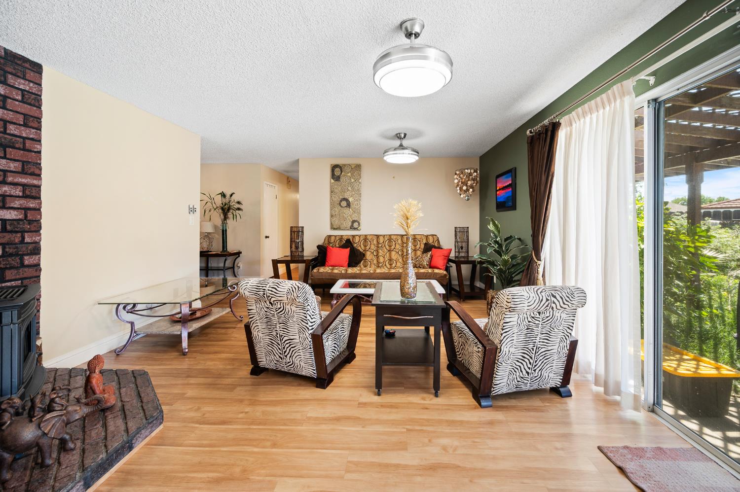 1221 Mist Flower Ct, Modesto, CA 95355