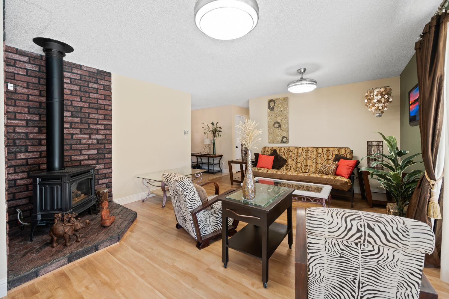 1221 Mist Flower Ct, Modesto, CA 95355