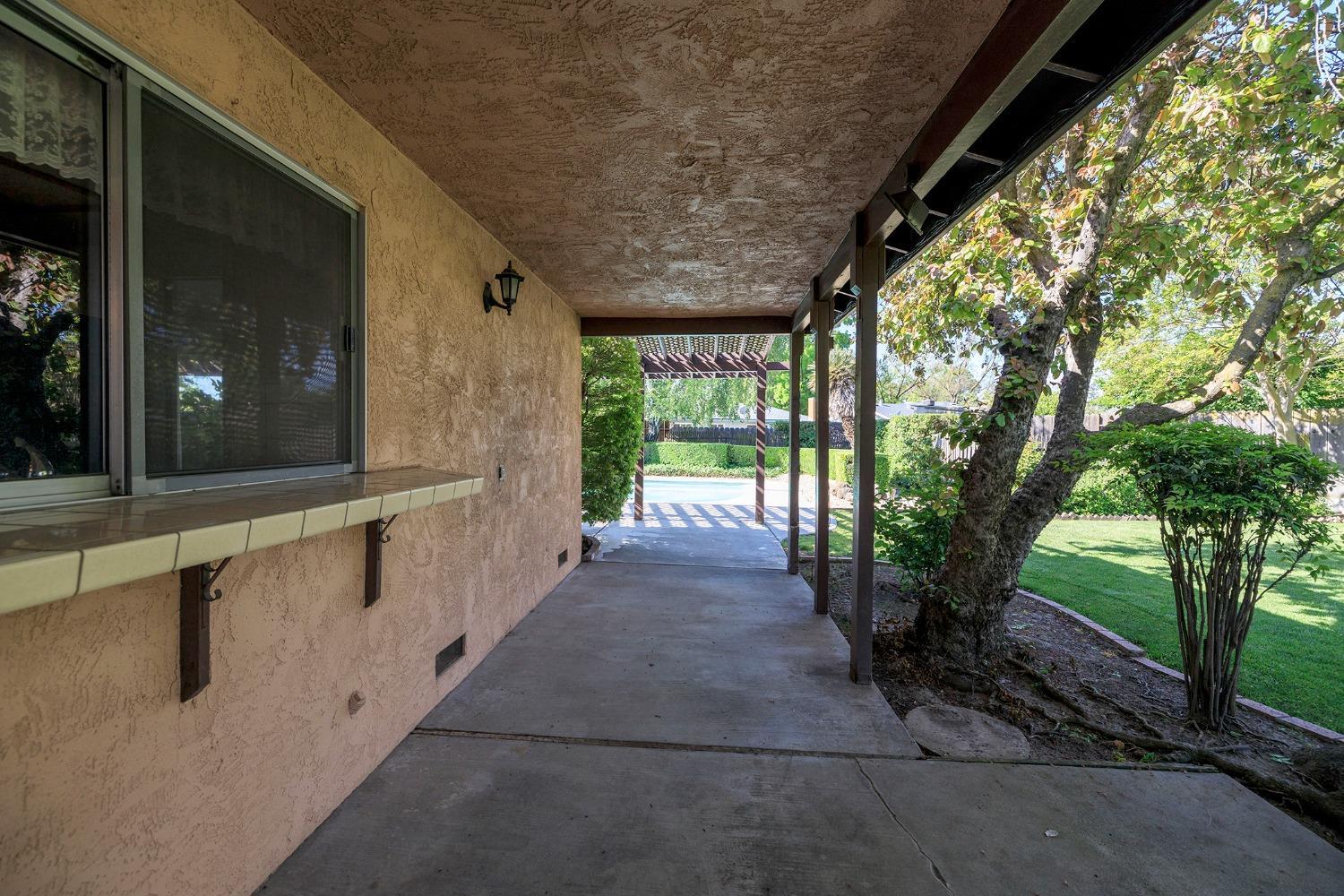 1221 Mist Flower Ct, Modesto, CA 95355