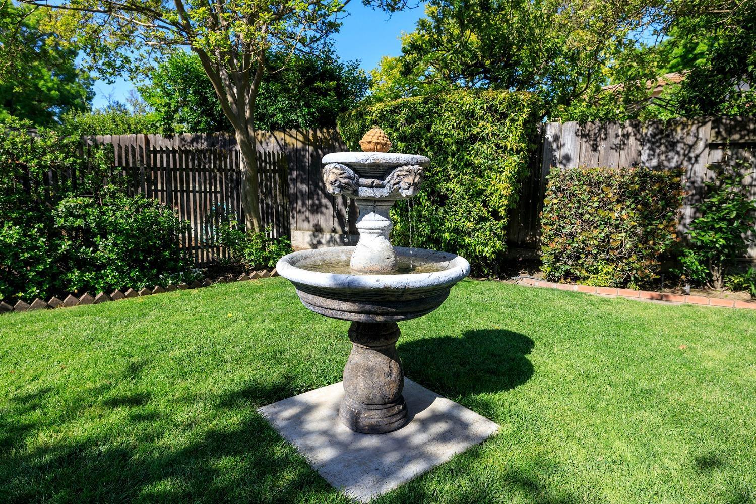 1221 Mist Flower Ct, Modesto, CA 95355