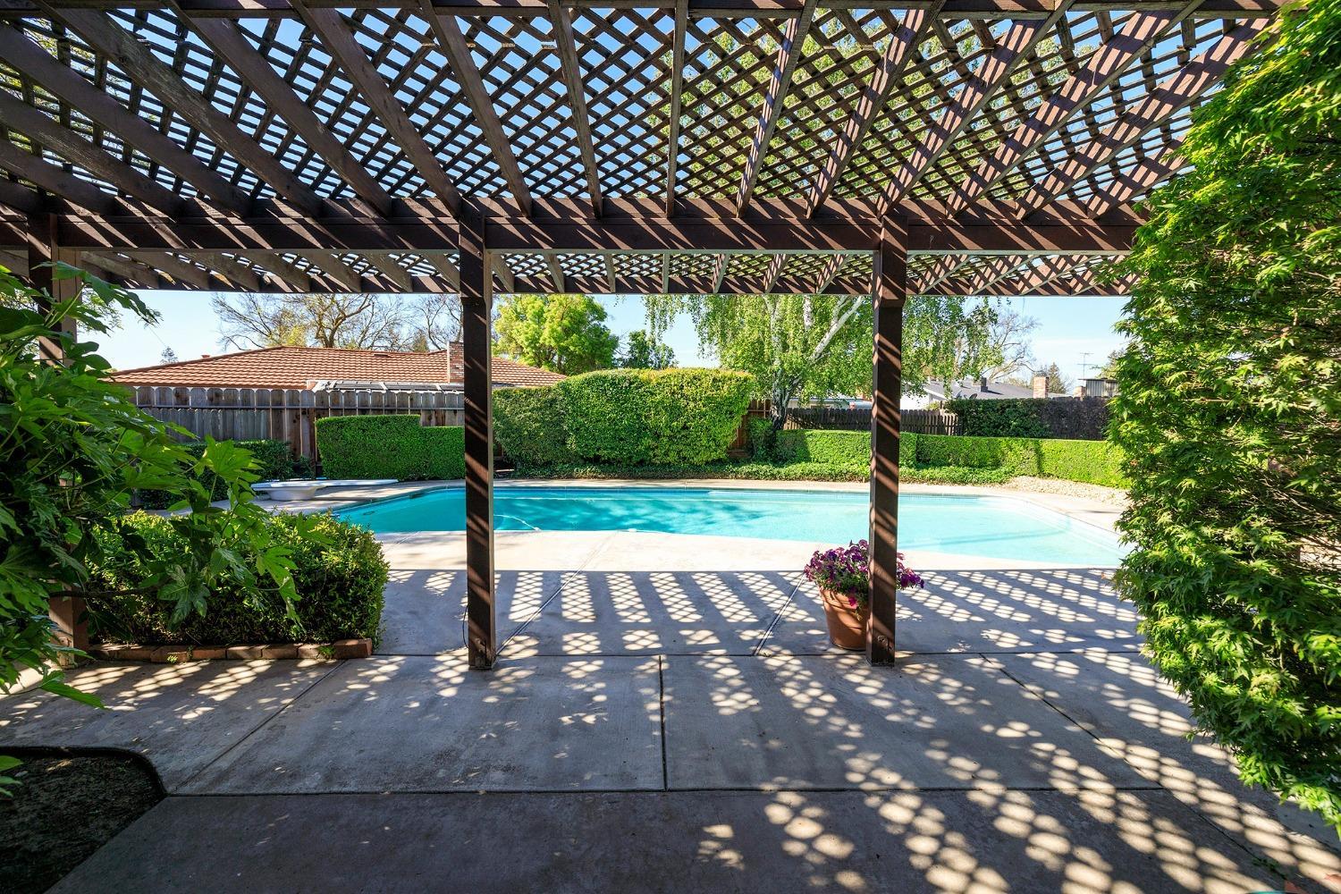 1221 Mist Flower Ct, Modesto, CA 95355