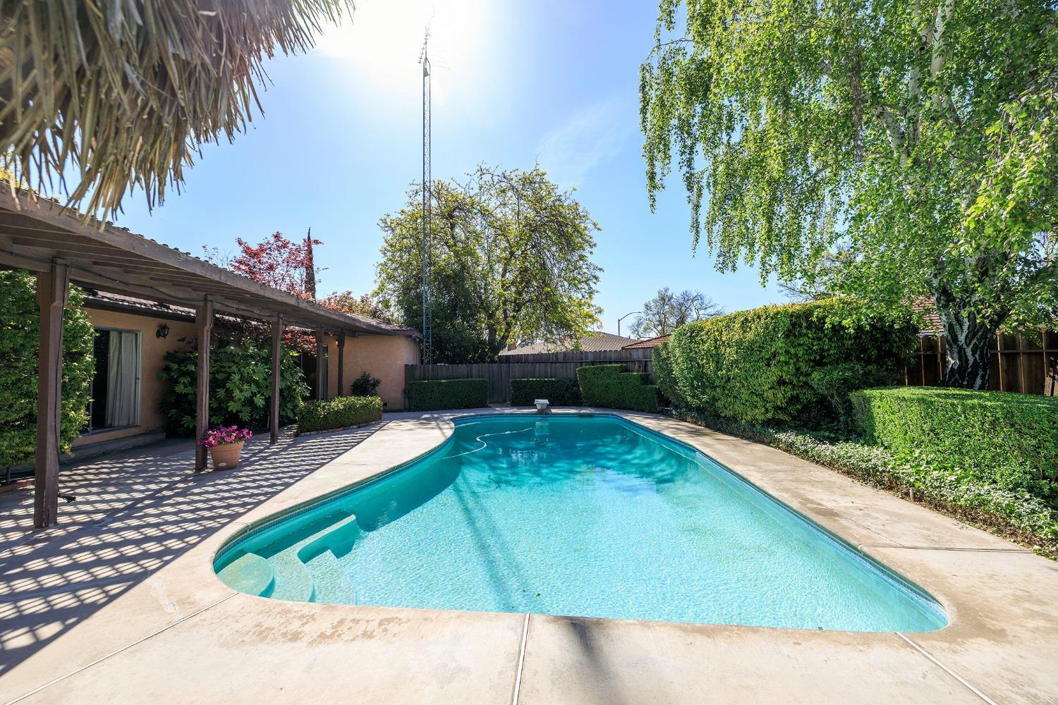 1221 Mist Flower Ct, Modesto, CA 95355