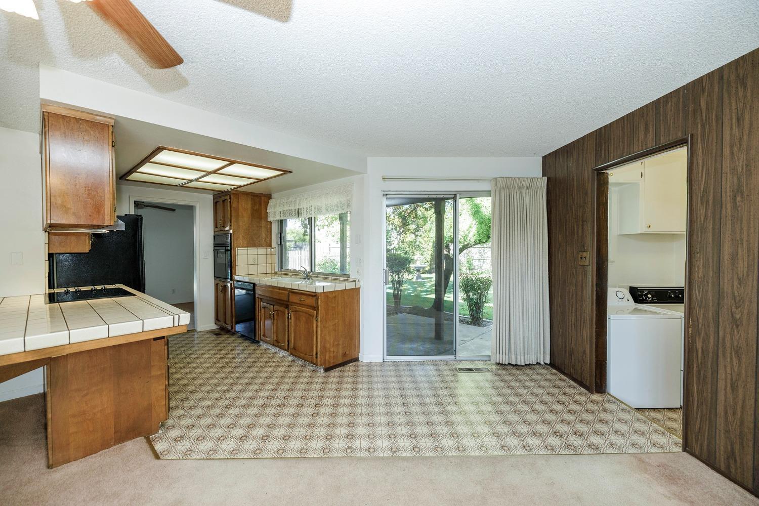 1221 Mist Flower Ct, Modesto, CA 95355