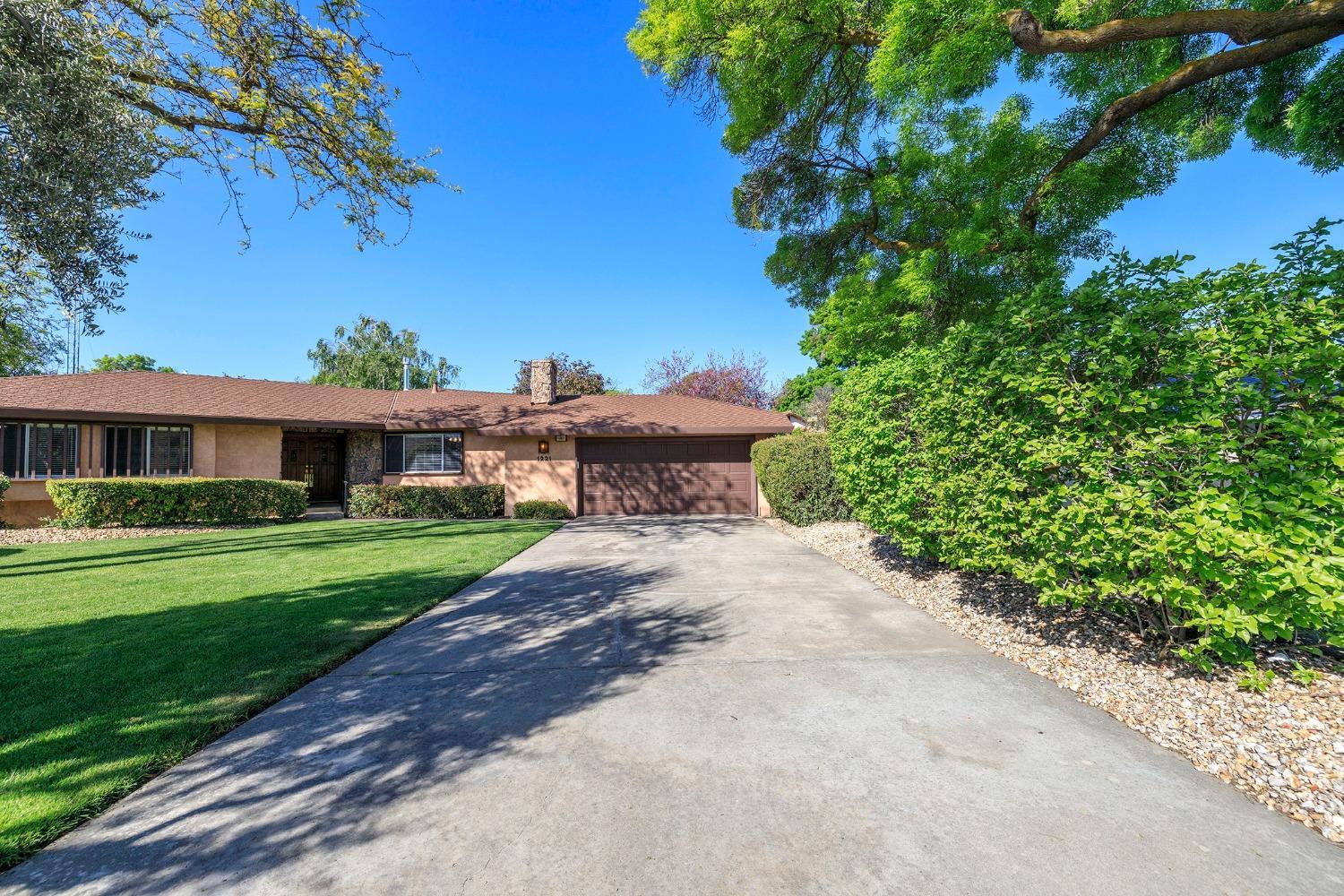 1221 Mist Flower Ct, Modesto, CA 95355