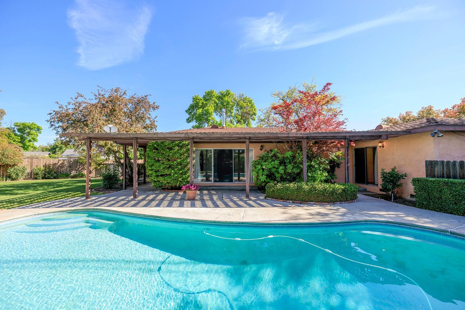1221 Mist Flower Ct, Modesto, CA 95355