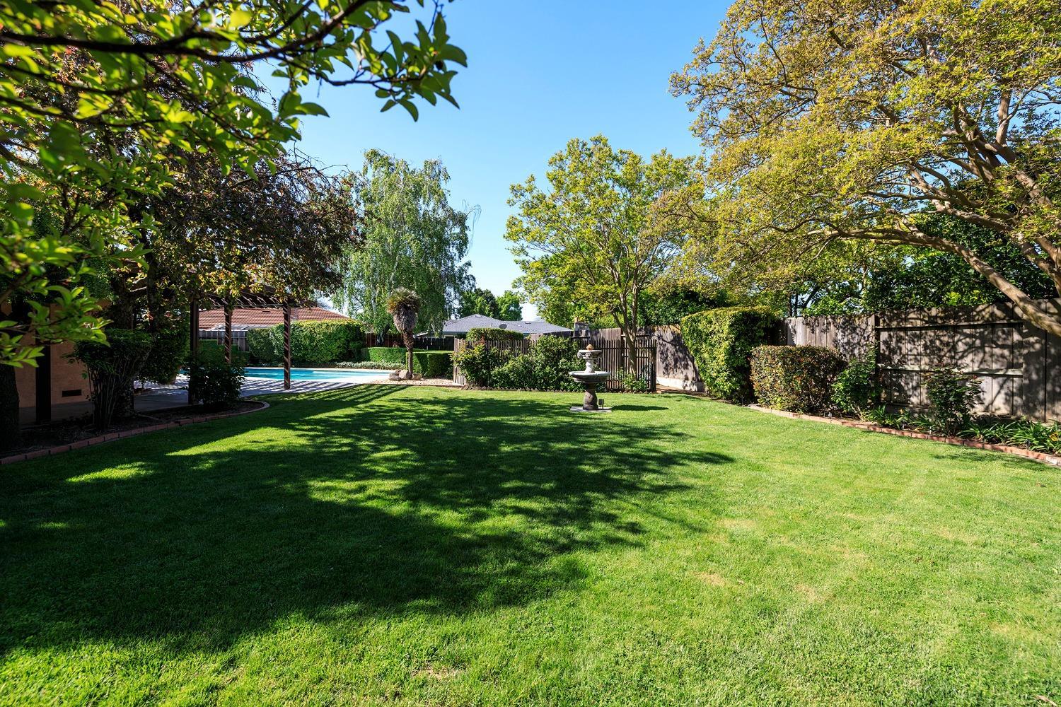 1221 Mist Flower Ct, Modesto, CA 95355