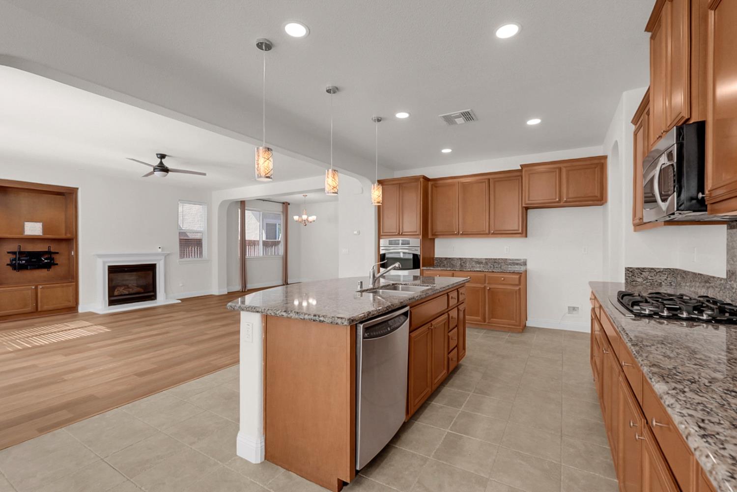 4181 Wild Lilac Dr, Turlock, CA 95382