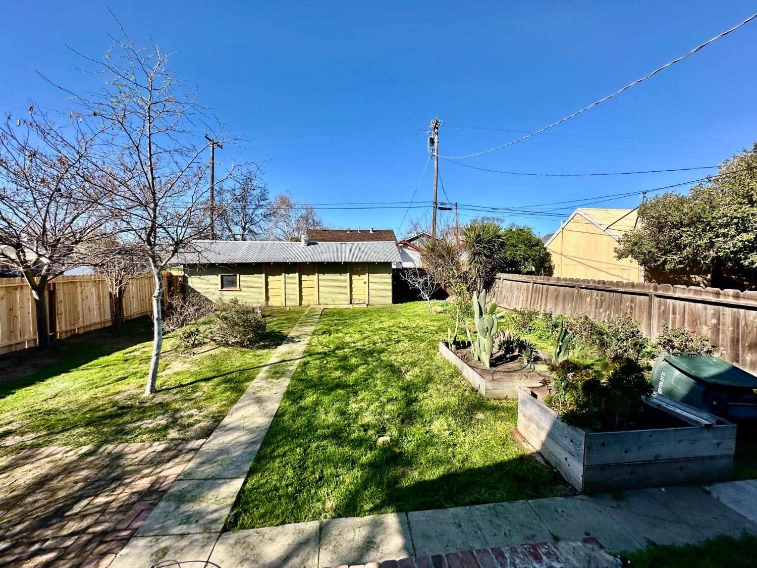 1059 Q St, Newman, CA 95360