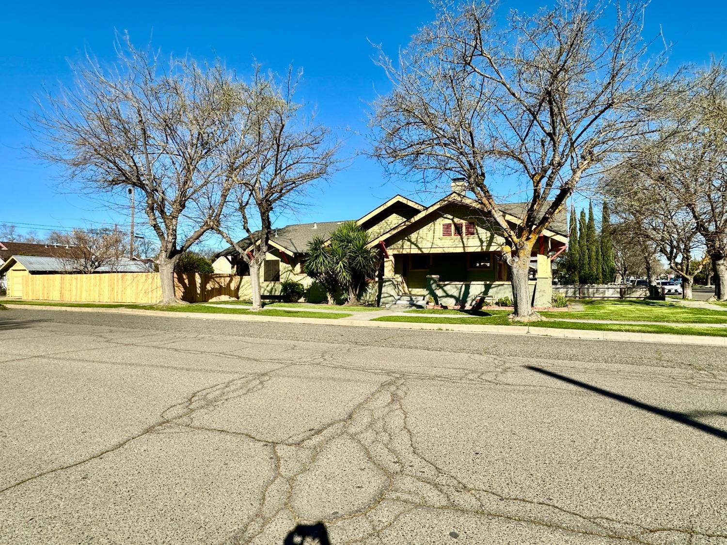 1059 Q St, Newman, CA 95360