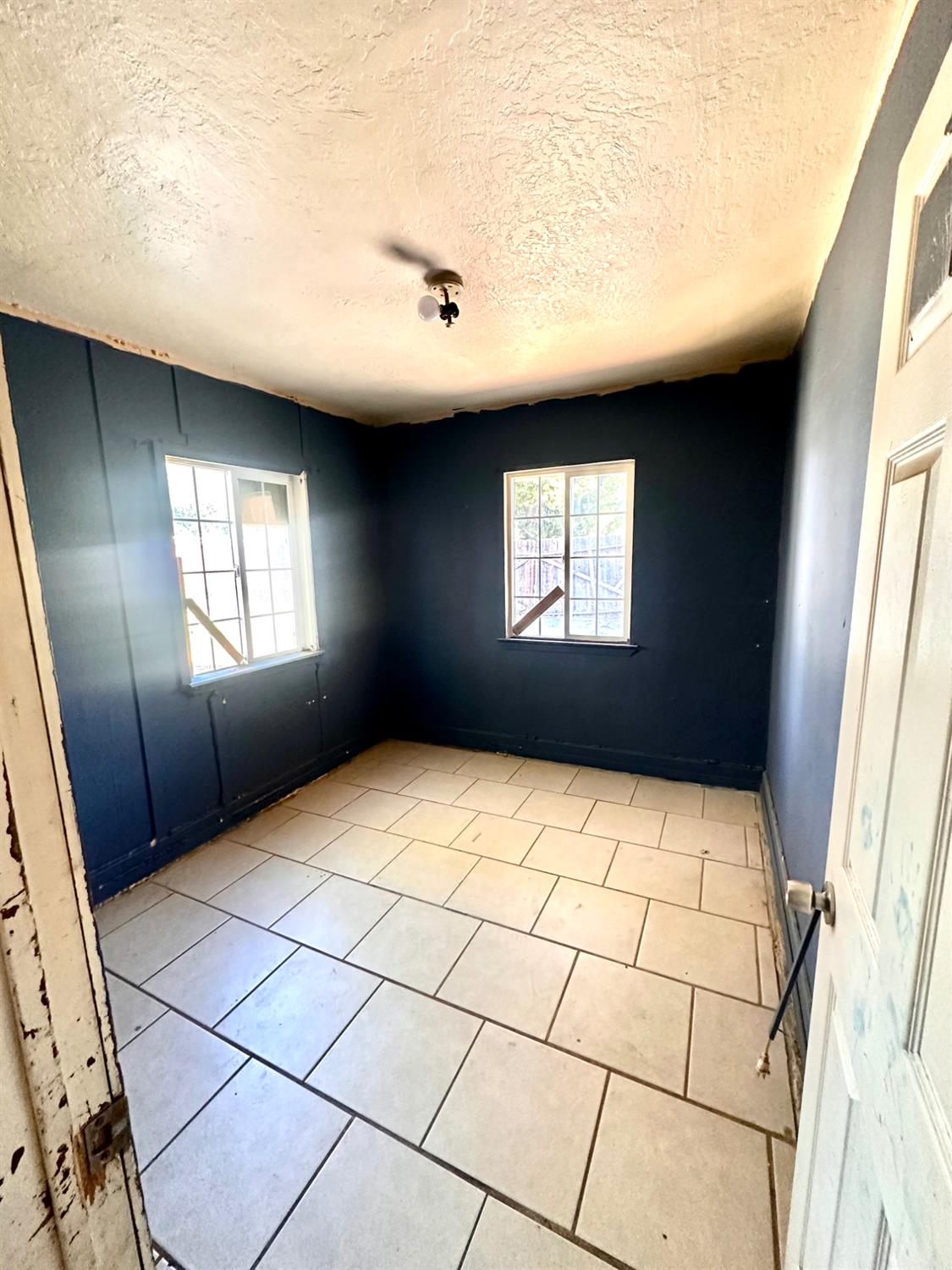1924 Kenneth St, Modesto, CA 95351