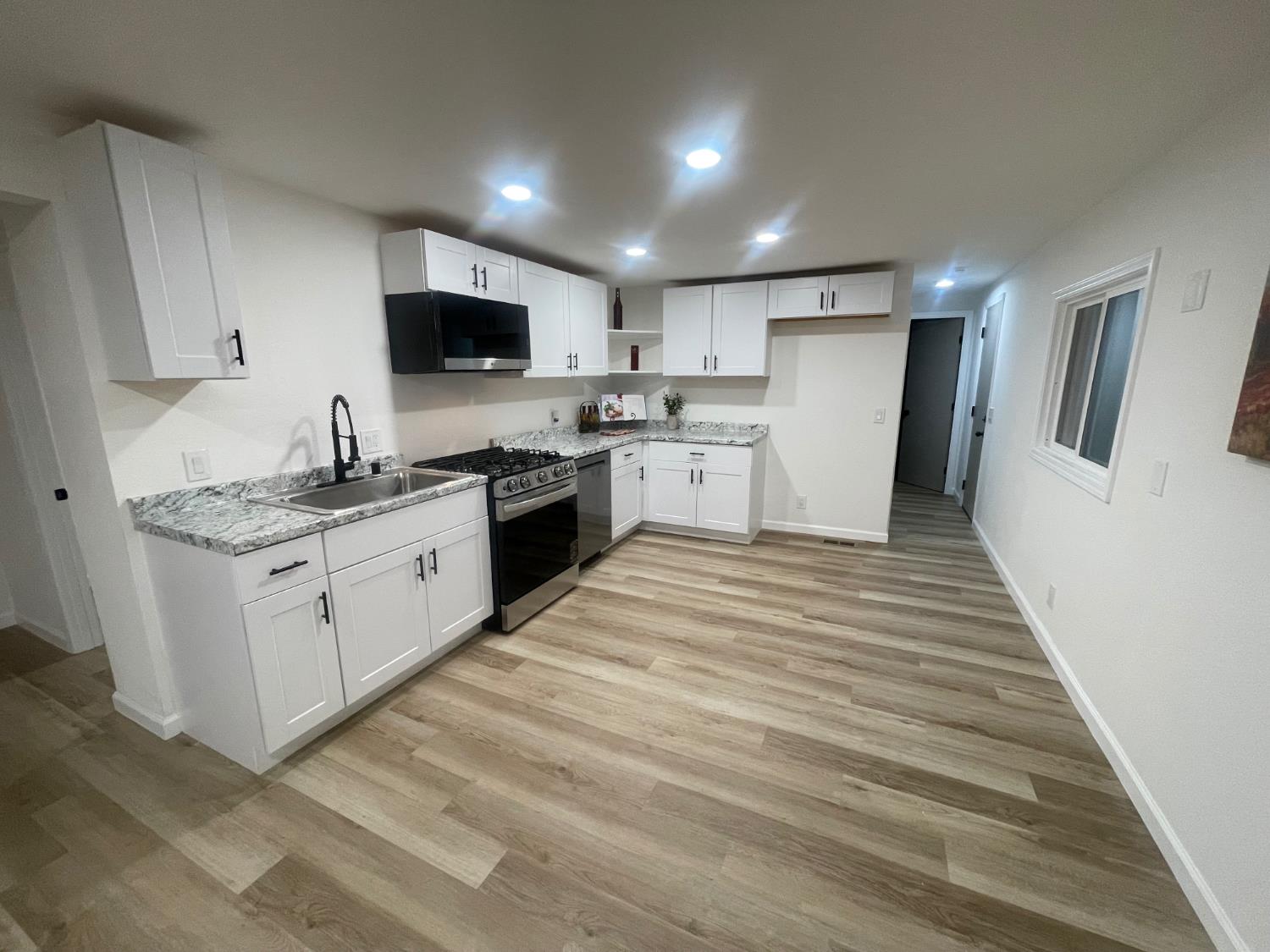 900 Old Stockton Rd #127, Oakdale, CA 95361