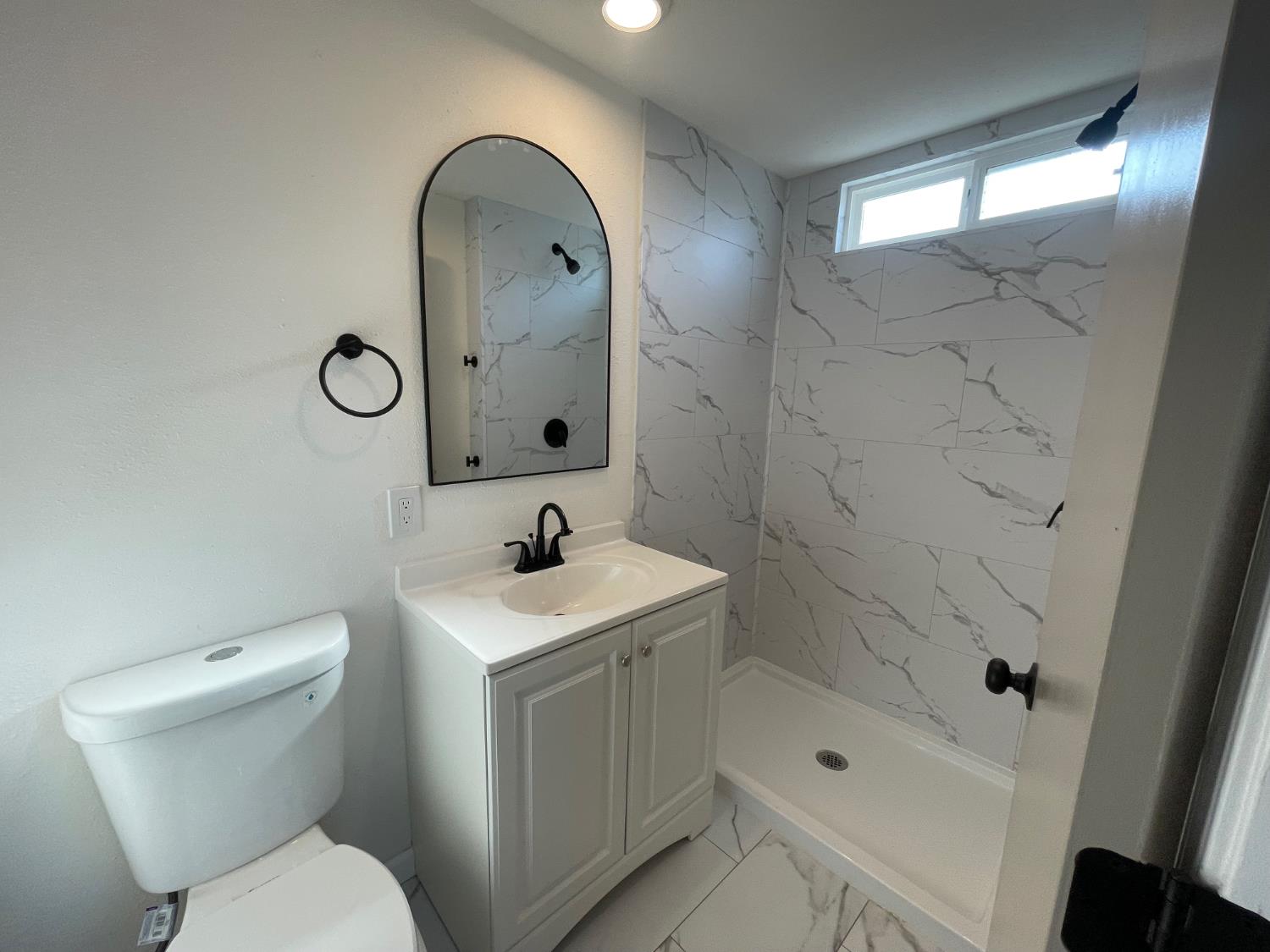 900 Old Stockton Rd #127, Oakdale, CA 95361