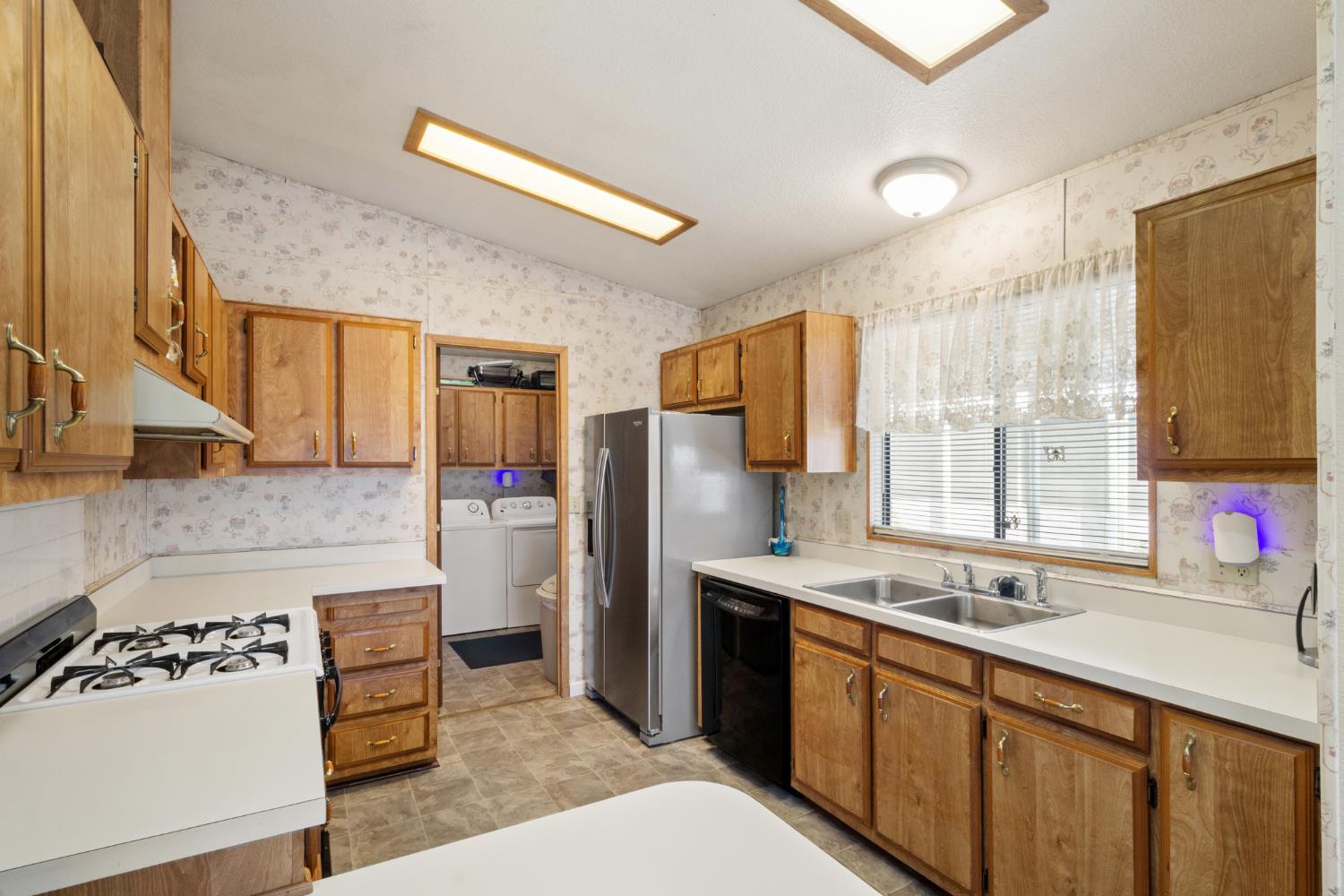 1500 Held Dr #31, Modesto, CA 95355