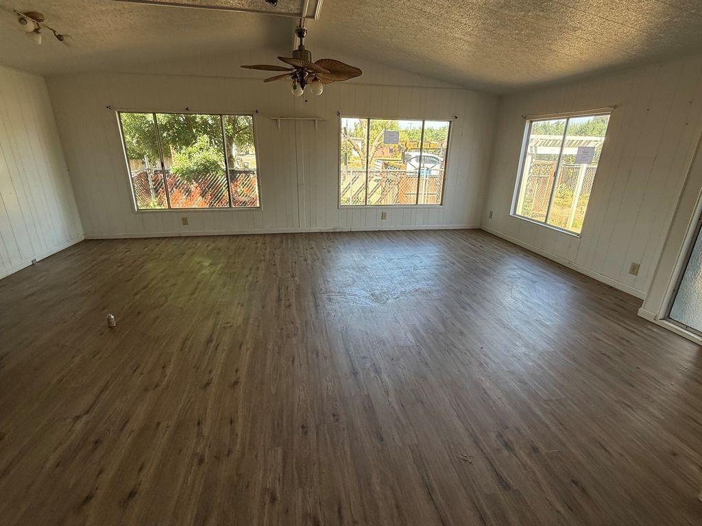 5412 Tully Rd, Modesto, CA 95356