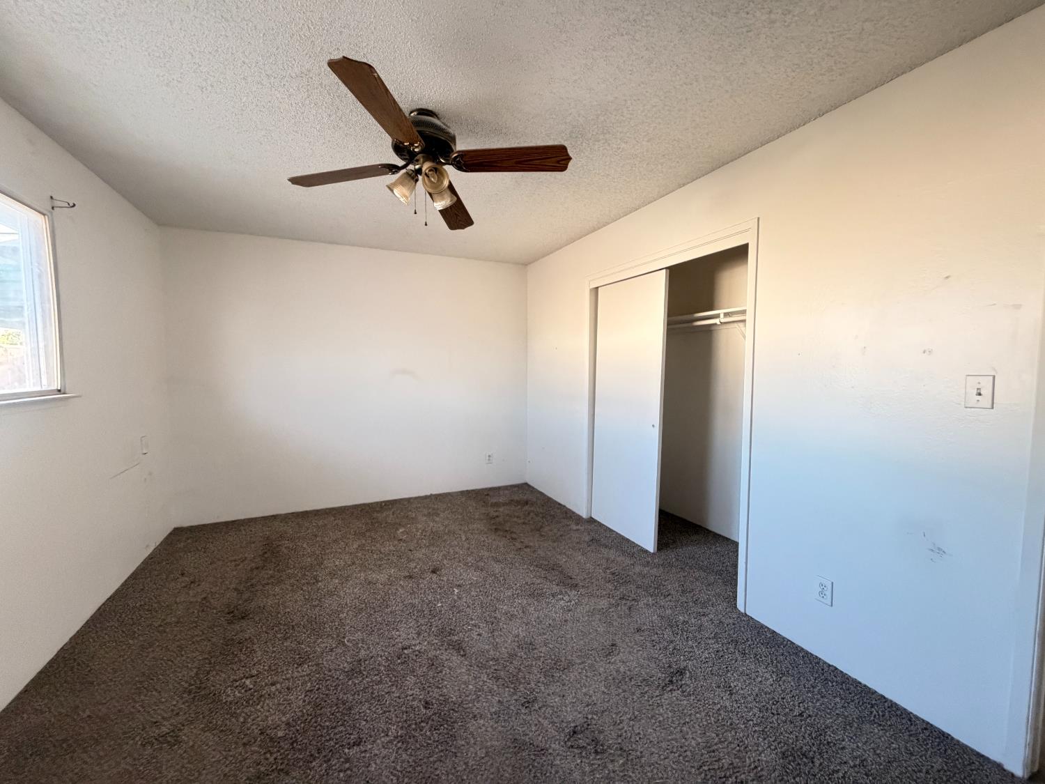 370 N Lindale St, Porterville, CA 93257