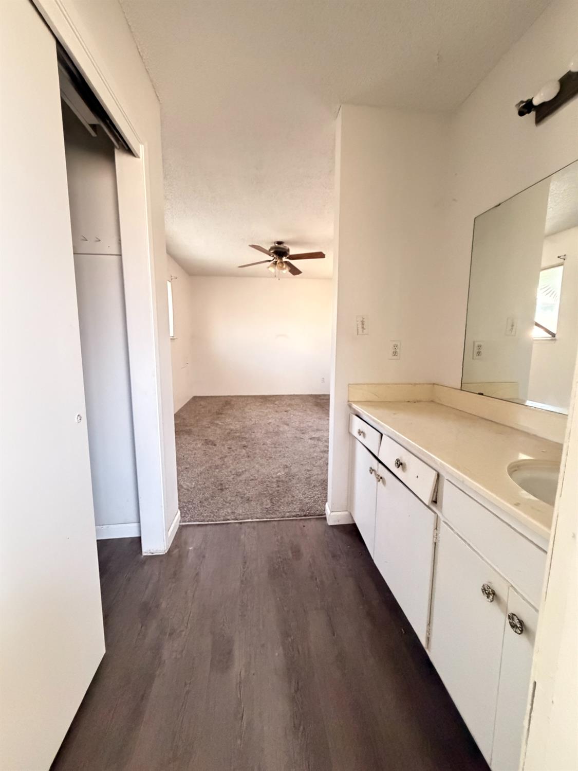370 N Lindale St, Porterville, CA 93257