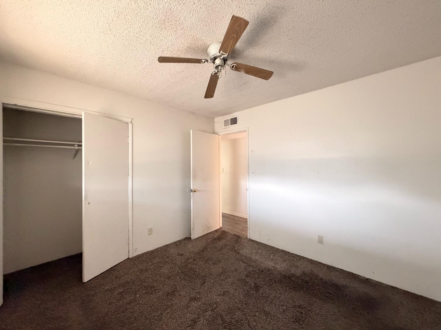 370 N Lindale St, Porterville, CA 93257