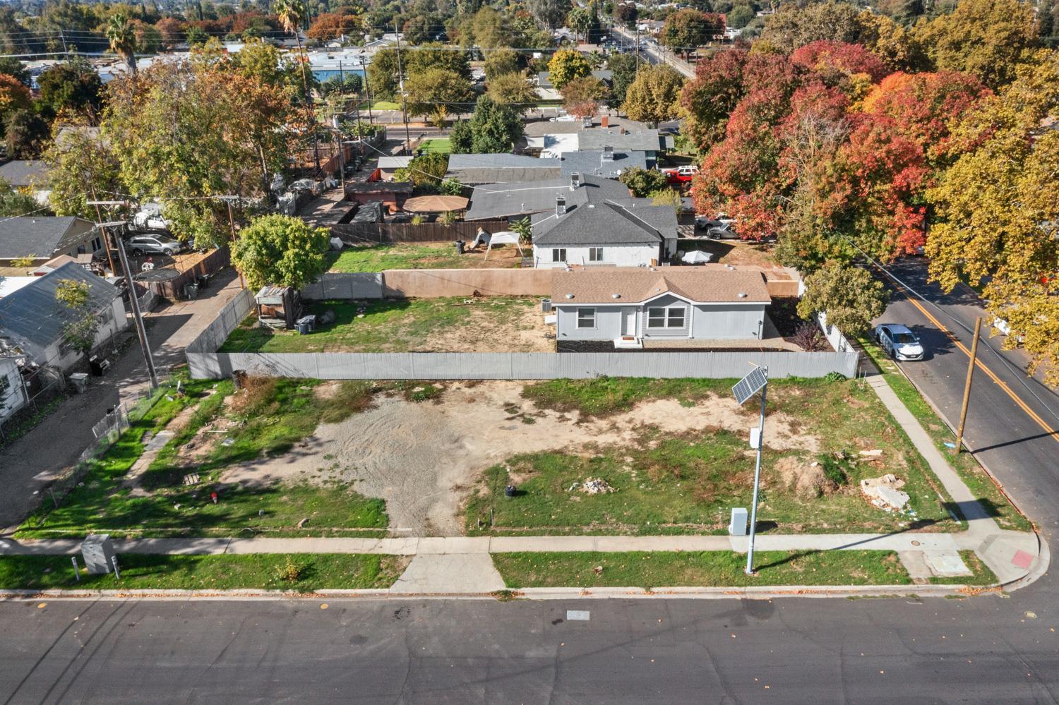 303 California Ave, Modesto, CA 95351