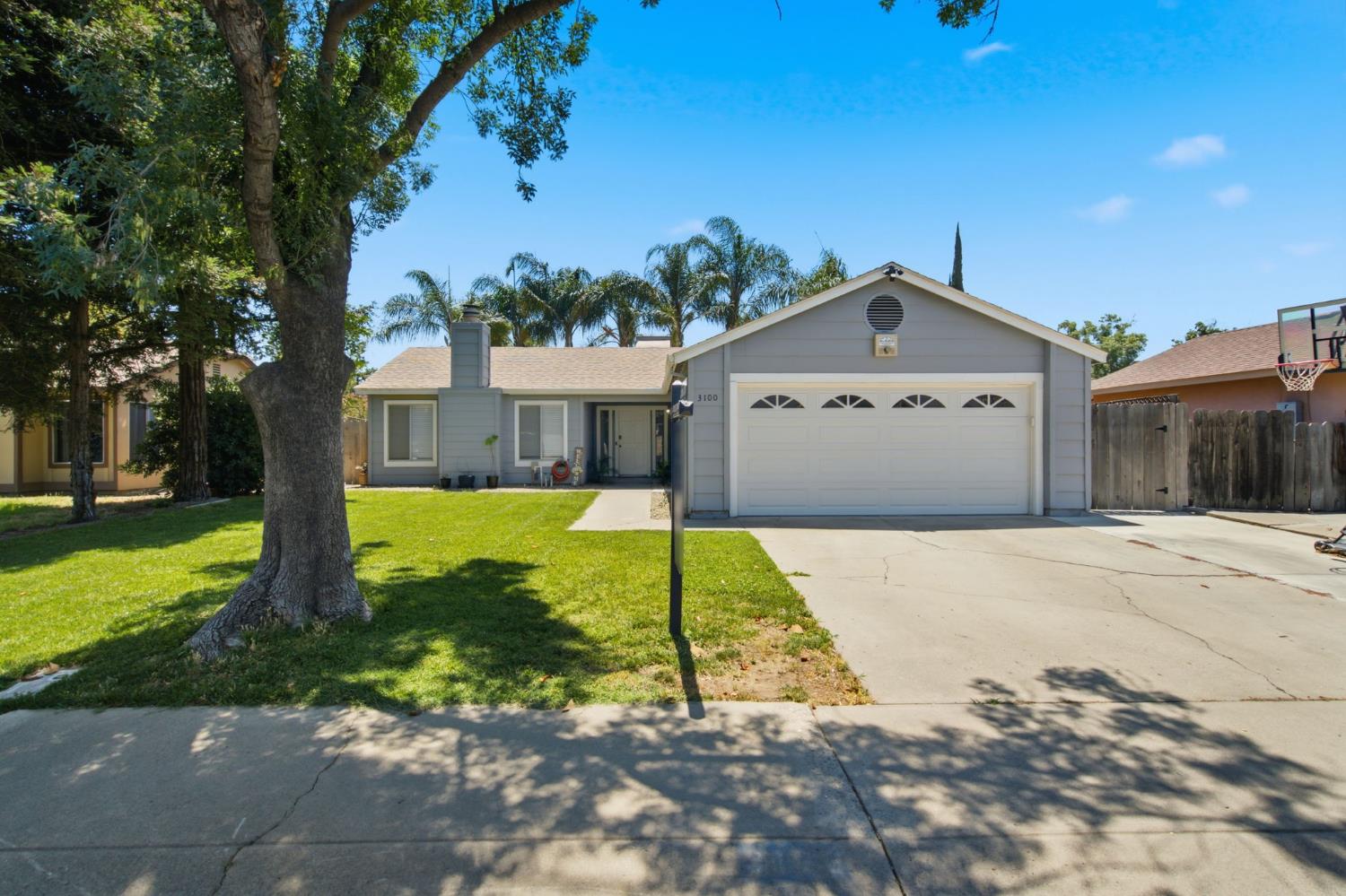 3100 Kounias Dr, Modesto, CA 95354