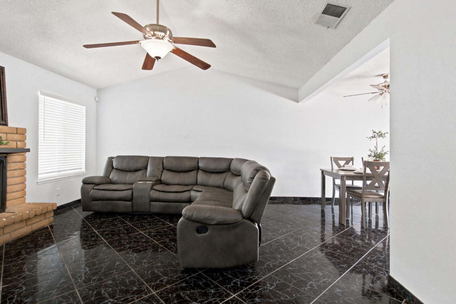 3100 Kounias Dr, Modesto, CA 95354