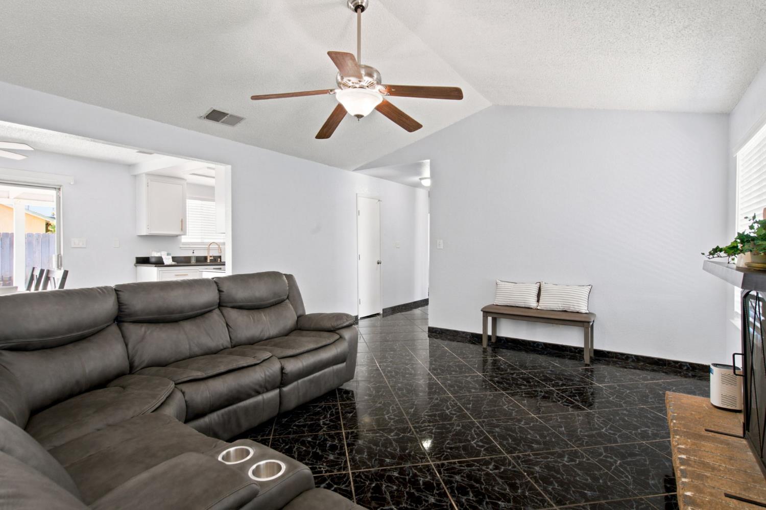 3100 Kounias Dr, Modesto, CA 95354