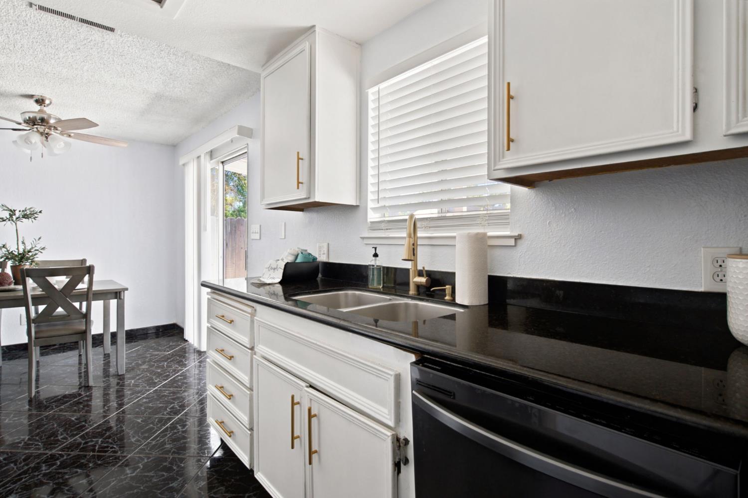 3100 Kounias Dr, Modesto, CA 95354