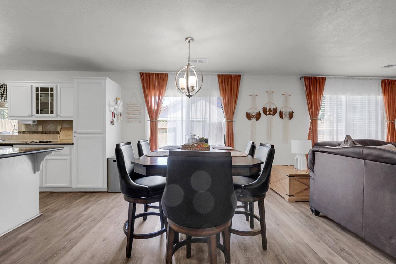 5932 Huntley Ct, Riverbank, CA 95367