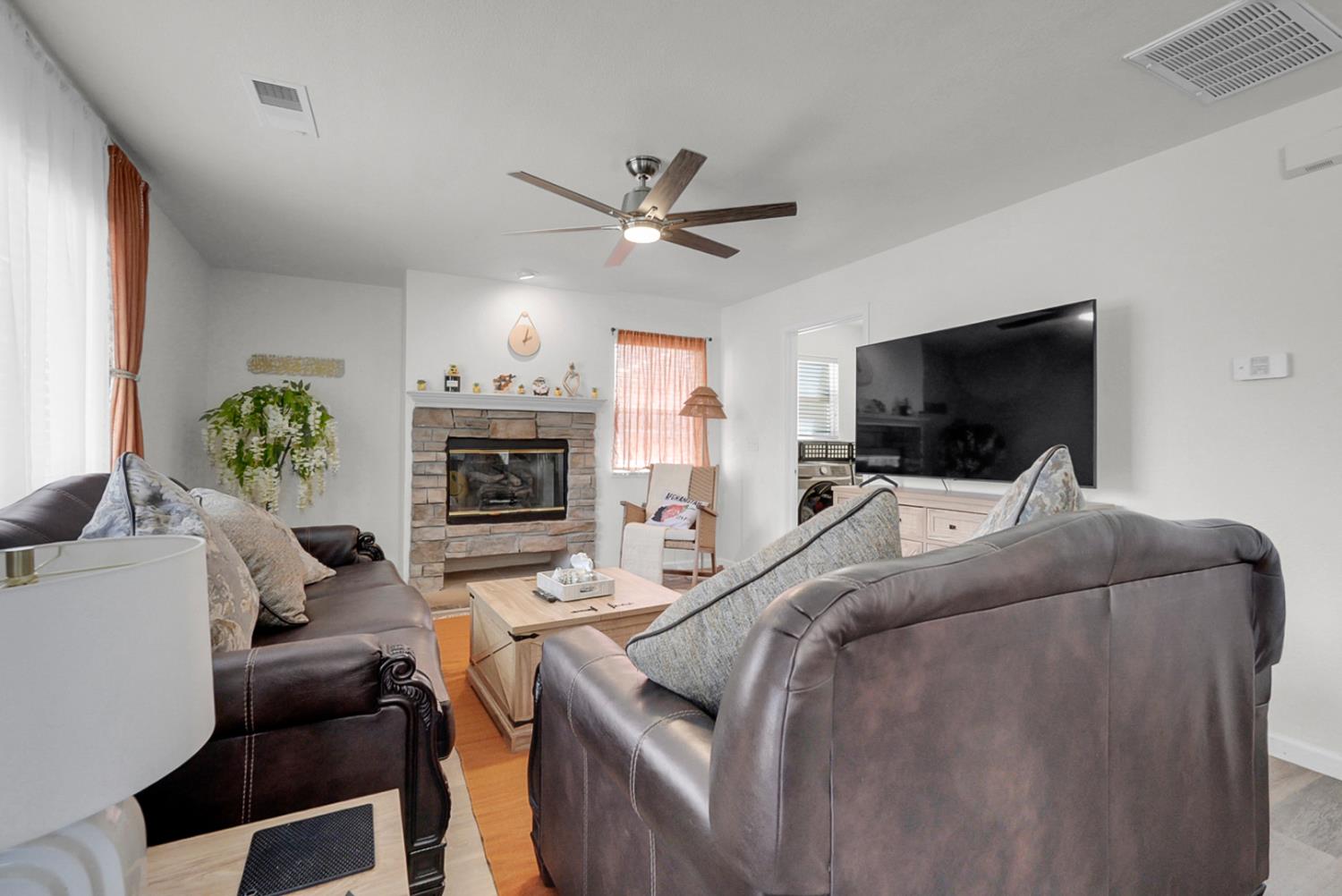 5932 Huntley Ct, Riverbank, CA 95367