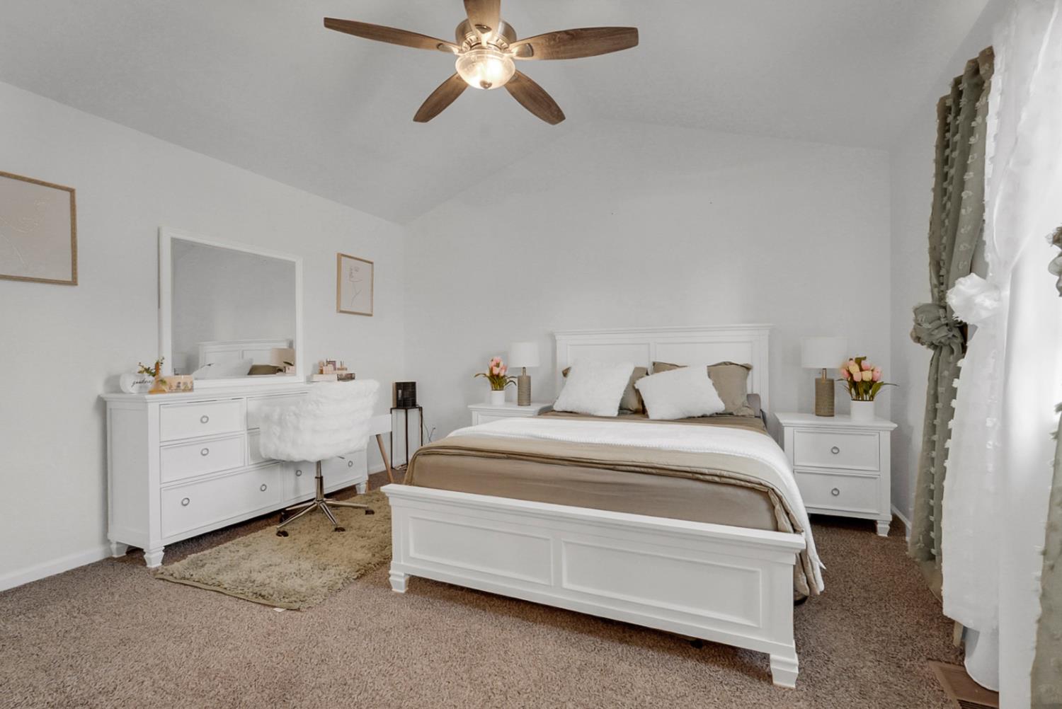 5932 Huntley Ct, Riverbank, CA 95367