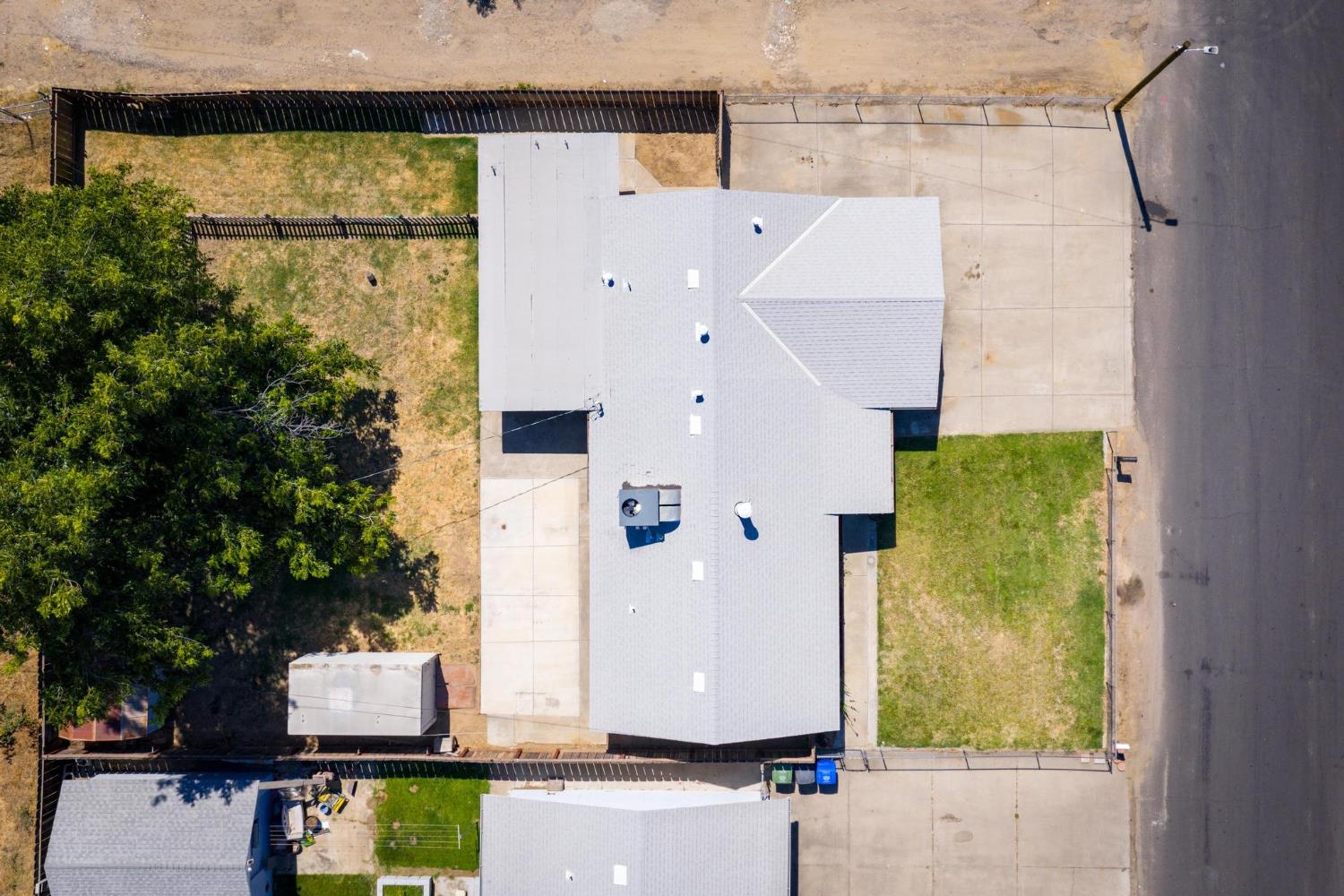 1636 Woodworth Ave, Modesto, CA 95351